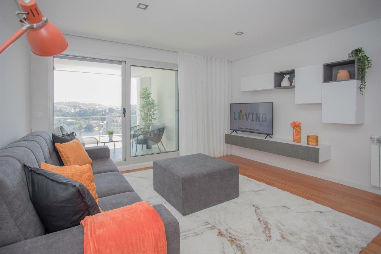 Liiiving In Porto - Luxury River View Apartments Valbom  Екстер'єр фото